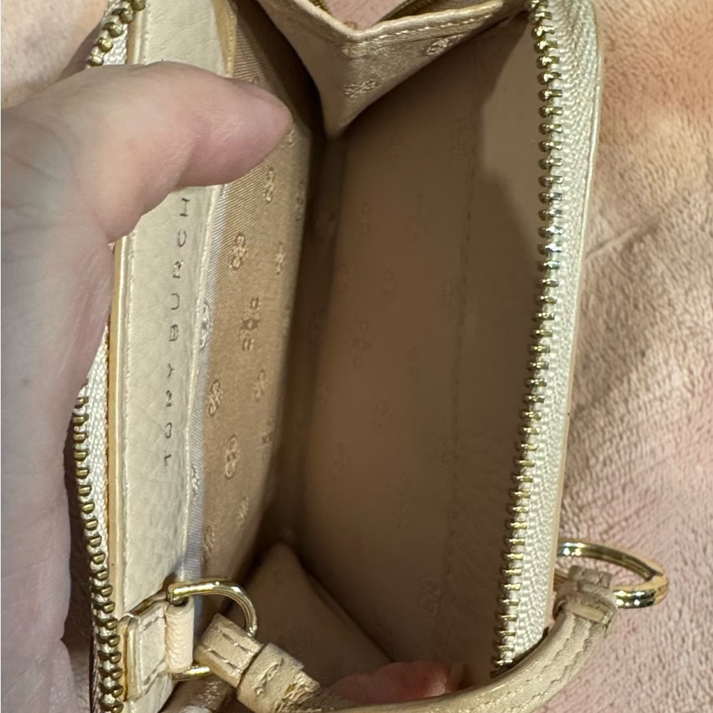 Tory Burch Beige Leather Wallet EUC - Picture 2 of 3